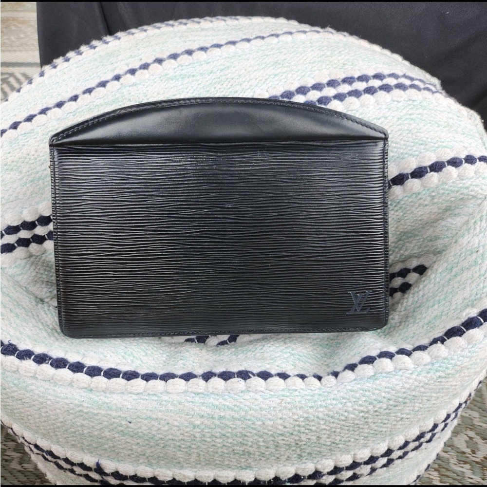 Authentic Louis Vuitton Epi Trousse Crete Clutch Bag